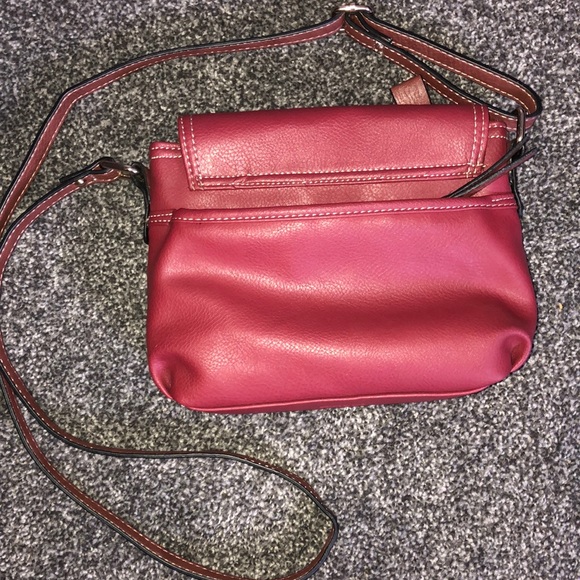 BOC Vinyl Crossbody Handbag Burgundy 👜 - Picture 2 of 8